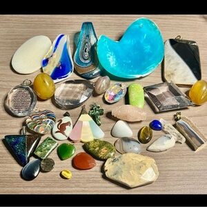 Pretty stones, pendants and trinkets